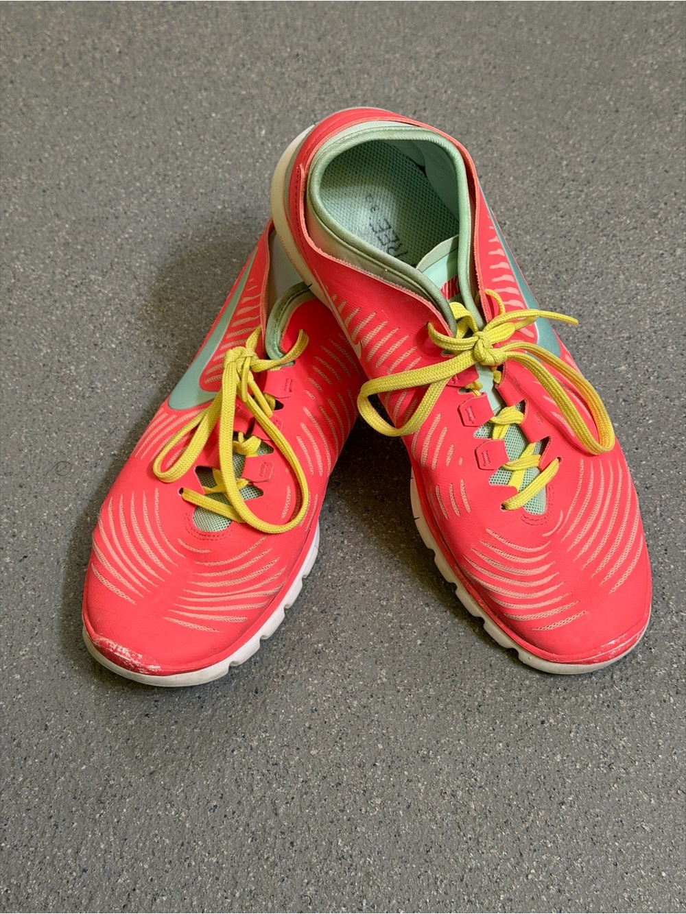Nike Free Balanza 3.0 Atomic Pink Sneakers, Sz 9, Sporty Athletic Running Shoes
